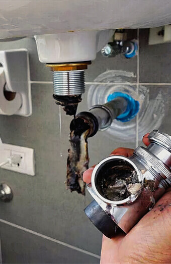 https://blockeddrainsmaylands.com.au/uploads/2025/07/blocked-sink-36737.jpg
