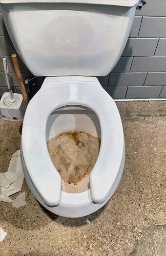 https://blockeddrainsmaylands.com.au/uploads/2025/07/blocked-toilet-27776.jpg